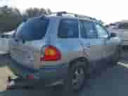 2004 Hyundai Santa Fe GLS z VIN KM8SC13EX4U799955, wystawiony jako IAAI lot #41240442 z przebiegiem 281 394 mil mil oraz . Historia ofert i sprzedaży dostępna na DreamBid. Obrazek 4.