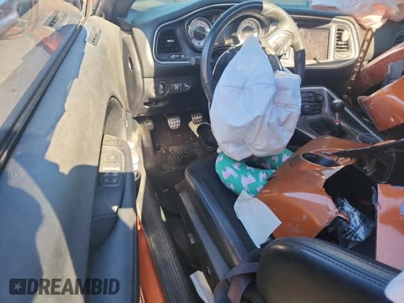 ✅ 2011 Dodge Challenger R/T Classic • VIN: 2B3CJ5DT7BH574199 • Lot: 71106265. Wystawiony na Copart z przebiegiem Nie podano. Bezpłatny archiwum sprzedaży aukcyjnych z USA i szczegółowy raport historii pojazdu na DreamBid. Zdjęcie 8.