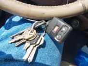 ✅ 1999 Ford F-250 XL • VIN: 1FTNX20F1XEB80989 • Lot: 42412886. Listed on IAAI with 283,624 mi. Free auction sales archive from the USA and detailed vehicle history report at DreamBid. Image 11.