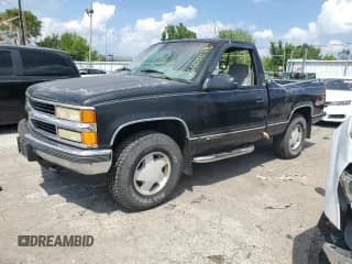 ✅ 1995 Chevrolet Silverado 1500 • VIN: 1GCEK14Z3SZ142243 • Lot: 64050495. Wystawiony na Copart z przebiegiem 135 494 mil. Bezpłatny archiwum sprzedaży aukcyjnych z USA i szczegółowy raport historii pojazdu na DreamBid. Zdjęcie 1.