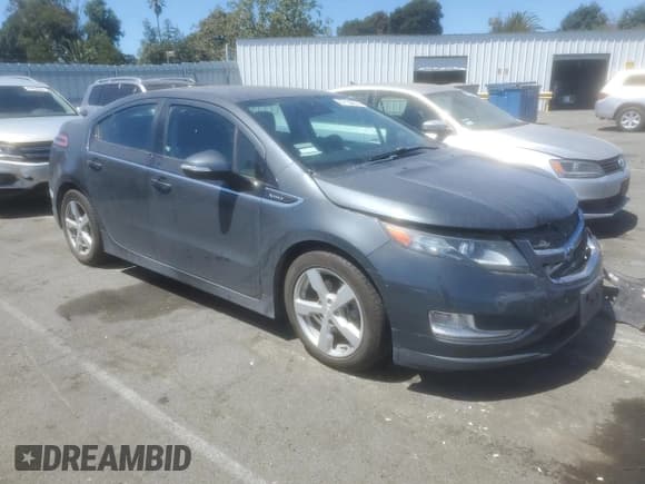 ✅ 2013 Chevrolet Volt • VIN: 1G1RH6E49DU109885 • Lot: 67139374. Wystawiony na Copart z przebiegiem 105 145 mil. Bezpłatny archiwum sprzedaży aukcyjnych z USA i szczegółowy raport historii pojazdu na DreamBid. Zdjęcie 4.