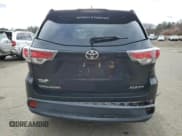 ✅ 2016 Toyota Highlander XLE • VIN: 5TDJKRFH3GS300963 • Lot: 92726075. Wystawiony na Copart z przebiegiem 147 586 mil. Bezpłatny archiwum sprzedaży aukcyjnych z USA i szczegółowy raport historii pojazdu na DreamBid. Zdjęcie 6.