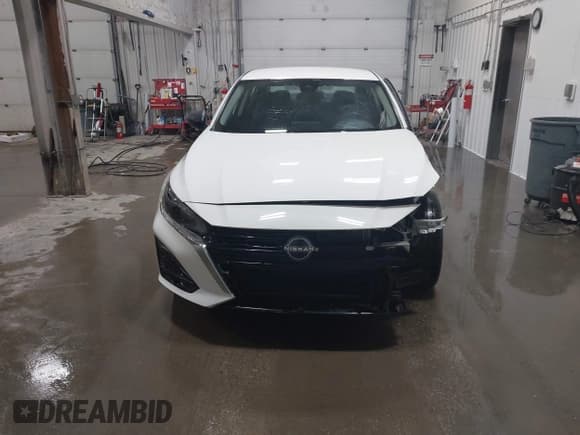 ✅ 2025 Nissan Altima SV • VIN: 1N4BL4DW3SN370876 • Лот: 43653254. Опубликован ранее на IAAI с пробегом 14 252 миль. Бесплатный доступ к архиву аукционных продаж из США и подробный отчёт об истории автомобиля на DreamBid. Изображение 13.