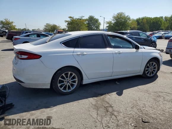 ✅ 2017 Ford Fusion SE • VIN: 3FA6P0HD2HR153395 • Lot: 70981805. Wystawiony na Copart z przebiegiem 141 433 mil. Bezpłatny archiwum sprzedaży aukcyjnych z USA i szczegółowy raport historii pojazdu na DreamBid. Zdjęcie 3.