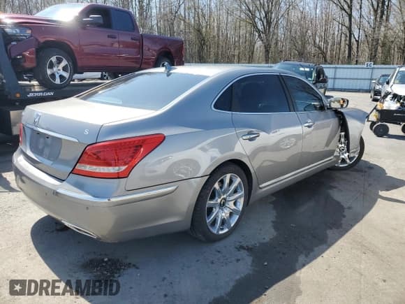 ✅ 2011 Hyundai Equus Signature • VIN: KMHGH4JF0BU029412 • Lot: 51437125. Listed on Copart with 89,795 mi. Free auction sales archive from the USA and detailed vehicle history report at DreamBid. Image 3.