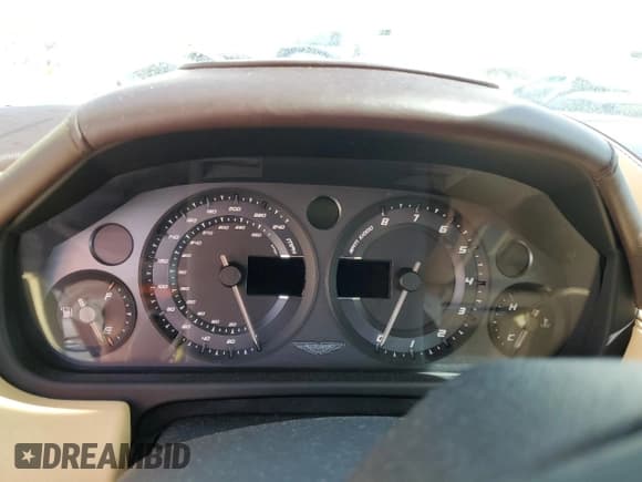 ✅ 2016 Aston Martin DB9 • VIN: SCFFDAFM1GGB17218 • Lot: 78536404. Listed on Copart with Not provided. Free auction sales archive from the USA and detailed vehicle history report at DreamBid. Image 9.