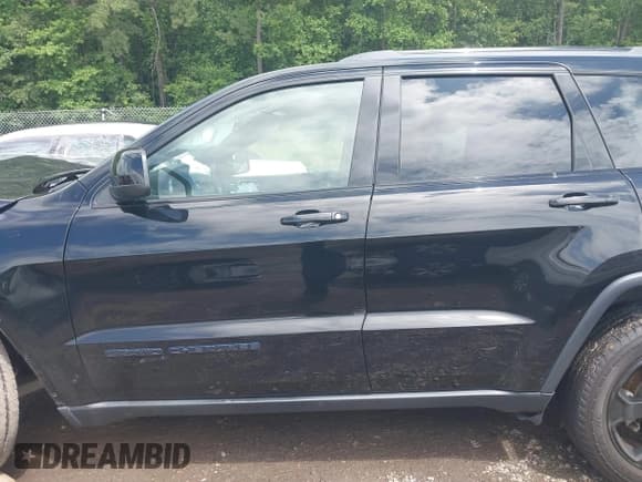 ✅ 2019 Jeep Grand Cherokee Upland • VIN: 1C4RJFAGXKC640365 • Lot: 42353648. Listed on IAAI with 104,343 mi. Free auction sales archive from the USA and detailed vehicle history report at DreamBid. Image 14.