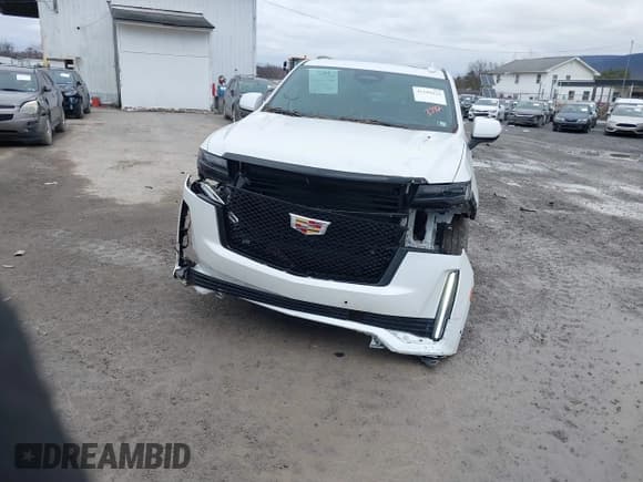 ✅ 2023 Cadillac Escalade 4WD Sport • VIN: 1GYS4EKL8PR373742 • Лот: 41109624. Опубликован ранее на IAAI с пробегом 15 776 миль. Бесплатный доступ к архиву аукционных продаж из США и подробный отчёт об истории автомобиля на DreamBid. Изображение 12.