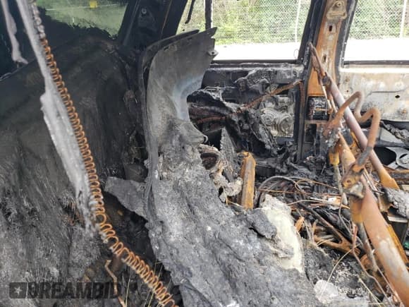 ✅ 2001 Chevrolet Blazer LT • VIN: 1GNDT13WX1K259946 • Lot: 60922105. Wystawiony na Copart z przebiegiem Nie podano. Bezpłatny archiwum sprzedaży aukcyjnych z USA i szczegółowy raport historii pojazdu na DreamBid. Zdjęcie 11.