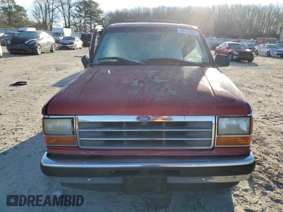 ✅ 1994 Ford Explorer Eddie Bauer • VIN: 1FMDU32X6RUC19628 • Lot: 43439994. Listed on Copart with 22,657 mi. Free auction sales archive from the USA and detailed vehicle history report at DreamBid. Image 5.