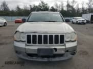 ✅ 2008 Jeep Grand Cherokee Laredo • VIN: 1J8GR48K98C205434 • Lot: 80027985. Wystawiony na Copart z przebiegiem 157 378 mil. Bezpłatny archiwum sprzedaży aukcyjnych z USA i szczegółowy raport historii pojazdu na DreamBid. Zdjęcie 5.