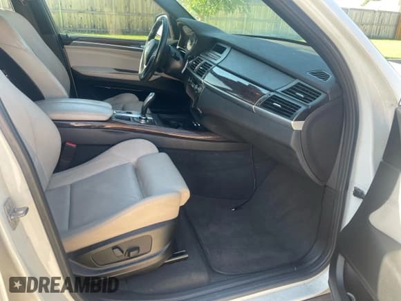 ✅ 2011 BMW X5 35d • VIN: 5UXZW0C53BL656111 • Lot: 82061055. Listed on Copart with 144,431 mi. Free auction sales archive from the USA and detailed vehicle history report at DreamBid. Image 5.