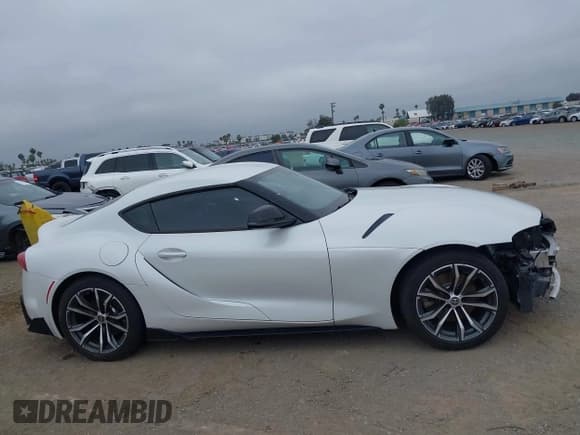 ✅ 2021 Toyota Supra 2.0 • VIN: WZ1DB2C02MW041740 • Лот: 42442691. Опубликован ранее на IAAI с пробегом 78 021 миль. Бесплатный доступ к архиву аукционных продаж из США и подробный отчёт об истории автомобиля на DreamBid. Изображение 14.