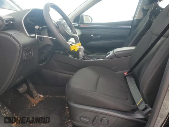 ✅ 2024 Hyundai Tucson SEL • VIN: 5NMJBCDE1RH312637 • Lot: 43717475. Wystawiony na Copart z przebiegiem 11 971 mil. Bezpłatny archiwum sprzedaży aukcyjnych z USA i szczegółowy raport historii pojazdu na DreamBid. Zdjęcie 7.