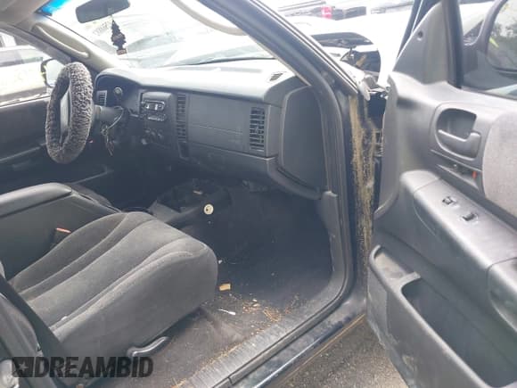 ✅ 2004 Dodge Dakota SLT • VIN: 1D7HG48N84S665038 • Lot: 42568882. Listed on IAAI with 147,445 mi. Free auction sales archive from the USA and detailed vehicle history report at DreamBid. Image 5.