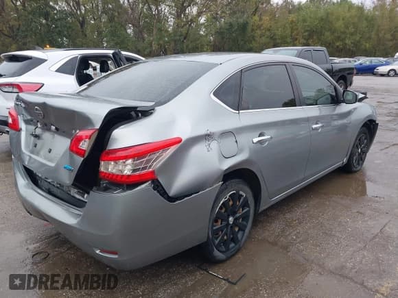 ✅ 2014 Nissan Sentra SV • VIN: 3N1AB7AP0EY336525 • Lot: 43525418. Listed on IAAI with 95,954 mi. Free auction sales archive from the USA and detailed vehicle history report at DreamBid. Image 4.