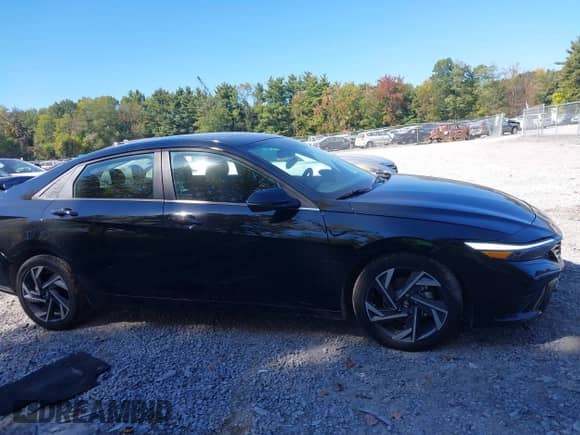 2025 Hyundai Elantra Limited with VIN KMHLP4DGXSU867758, listed as a IAAI auction lot 43374296 with 25,488 mi miles and . Bid and sale history available at DreamBid. Image 13.