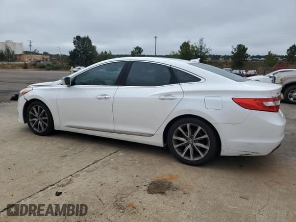 ✅ 2015 Hyundai Azera • VIN: KMHFG4JG3FA478131 • Лот: 85363565. Опубликован ранее на Copart с пробегом 125 853 миль. Бесплатный доступ к архиву аукционных продаж из США и подробный отчёт об истории автомобиля на DreamBid. Изображение 2.