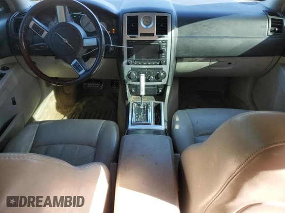 ✅ 2007 Chrysler 300 C • VIN: 2C3LA63H77H724549 • Lot: 81958085. Listed on Copart with 160,851 mi. Free auction sales archive from the USA and detailed vehicle history report at DreamBid. Image 8.
