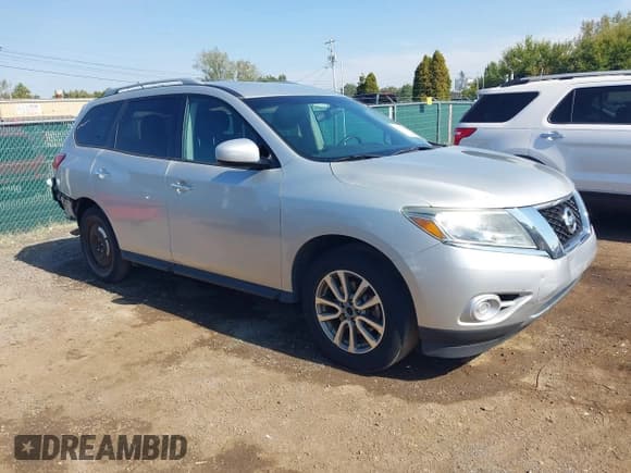 ✅ 2016 Nissan Pathfinder SL • VIN: 5N1AR2MMXGC618143 • Lot: 43331185. Listed on IAAI with 134,694 mi. Free auction sales archive from the USA and detailed vehicle history report at DreamBid. Image 1.
