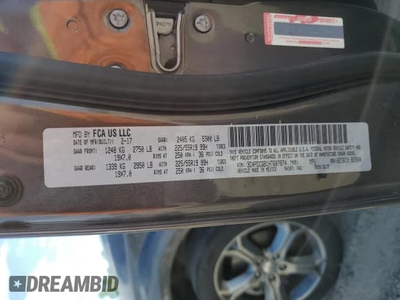 ✅ 2017 Dodge Journey Crossroad Plus • VIN: 3C4PDCGB1HT607874 • Lot: 55747565. Listed on Copart with 117,207 mi. Free auction sales archive from the USA and detailed vehicle history report at DreamBid. Image 14.