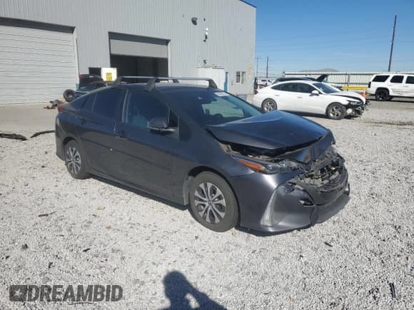 ✅ 2021 Toyota Prius XLE • VIN: JTDKAMFP8M3196968 • Lot: 90409355. Listed on Copart with Not provided. Free auction sales archive from the USA and detailed vehicle history report at DreamBid. Image 4.