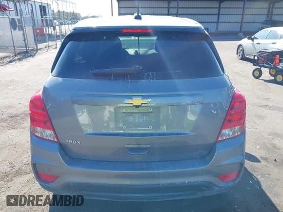 ✅ 2020 Chevrolet Trax LS • VIN: 3GNCJKSB2LL217102 • Lot: 43779995. Listed on IAAI with 22,515 mi. Free auction sales archive from the USA and detailed vehicle history report at DreamBid. Image 16.