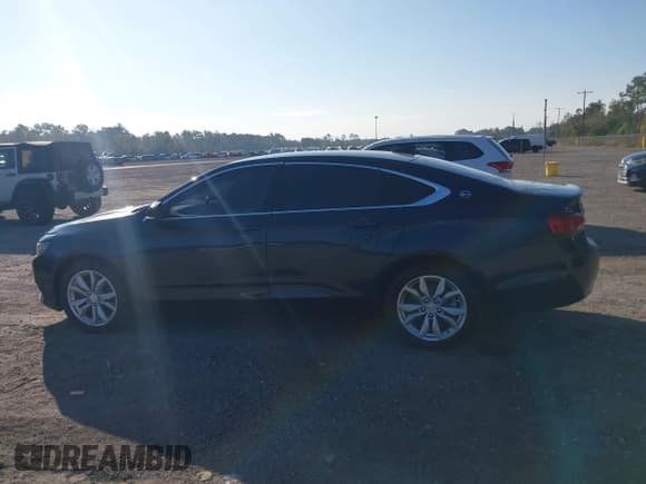 ✅ 2016 Chevrolet Impala LT • VIN: 2G1105SA1G9156239 • Lot: 43783063. Wystawiony na IAAI z przebiegiem 109 259 mil. Bezpłatny archiwum sprzedaży aukcyjnych z USA i szczegółowy raport historii pojazdu na DreamBid. Zdjęcie 14.