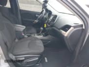 ✅ 2017 Jeep Cherokee Latitude • VIN: 1C4PJMCB2HW606411 • Лот: 43548952. Опубликован ранее на IAAI с пробегом 134 530 миль. Бесплатный доступ к архиву аукционных продаж из США и подробный отчёт об истории автомобиля на DreamBid. Изображение 5.