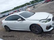 ✅ 2020 BMW 2 Series M235i xDrive • VIN: WBA13AL05L7F78801 • Lot: 42968789. Wystawiony na IAAI z przebiegiem 42 334 mil. Bezpłatny archiwum sprzedaży aukcyjnych z USA i szczegółowy raport historii pojazdu na DreamBid. Zdjęcie 13.