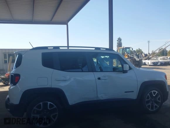 ✅ 2017 Jeep Renegade Latitude • VIN: ZACCJABB9HPG39918 • Lot: 43241769. Wystawiony na IAAI z przebiegiem 147 955 mil. Bezpłatny archiwum sprzedaży aukcyjnych z USA i szczegółowy raport historii pojazdu na DreamBid. Zdjęcie 13.