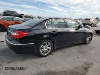 2013 Hyundai Genesis 3.8L z VIN KMHGC4DD8DU257329, wystawiony jako Copart lot #73569444 z przebiegiem 71 111 mil mil oraz Nie do naprawy • Non repairable. Historia ofert i sprzedaży dostępna na DreamBid. Obrazek 3.
