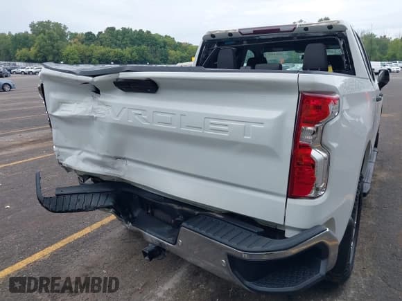 ✅ 2019 Chevrolet Silverado 1500 Work Truck • VIN: 1GCUYAEF9KZ338038 • Lot: 43120191. Wystawiony na IAAI z przebiegiem 100 266 mil. Bezpłatny archiwum sprzedaży aukcyjnych z USA i szczegółowy raport historii pojazdu na DreamBid. Zdjęcie 19.