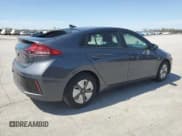 ✅ 2019 Hyundai Ioniq Blue • VIN: KMHC65LC4KU125489 • Lot: 51063565. Wystawiony na Copart z przebiegiem 105 045 mil. Bezpłatny archiwum sprzedaży aukcyjnych z USA i szczegółowy raport historii pojazdu na DreamBid. Zdjęcie 3.