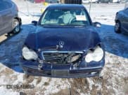 ✅ 2004 Mercedes-Benz C 230 Kompressor • VIN: WDBRF40JX4A542596 • Lot: 41366025. Wystawiony na IAAI z przebiegiem 89 303 mil. Bezpłatny archiwum sprzedaży aukcyjnych z USA i szczegółowy raport historii pojazdu na DreamBid. Zdjęcie 12.