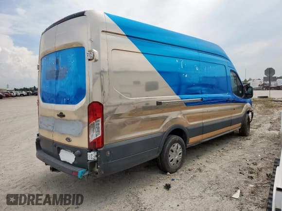 ✅ 2017 Ford Transit • VIN: 1FTBW3XM4HKB25441 • Lot: 69480095. Wystawiony na Copart z przebiegiem 161 696 mil. Bezpłatny archiwum sprzedaży aukcyjnych z USA i szczegółowy raport historii pojazdu na DreamBid. Zdjęcie 3.