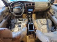 ✅ 1997 Toyota 4Runner Limited • VIN: JT3GN87R1V0019252 • Лот: 90235805. Опубликован ранее на Copart с пробегом 280 921 миль. Бесплатный доступ к архиву аукционных продаж из США и подробный отчёт об истории автомобиля на DreamBid. Изображение 8.