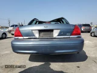 ✅ 2009 Ford Police Interceptor • VIN: 2FAHP71V89X141307 • Lot: 91411895. Wystawiony na Copart z przebiegiem 103 289 mil. Bezpłatny archiwum sprzedaży aukcyjnych z USA i szczegółowy raport historii pojazdu na DreamBid. Zdjęcie 6.