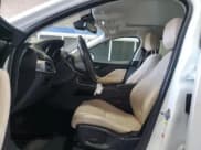 ✅ 2017 Jaguar F-Pace 35t • VIN: SADCS2BV7HA053350 • Lot: 66388915. Wystawiony na Copart z przebiegiem 97 580 mil. Bezpłatny archiwum sprzedaży aukcyjnych z USA i szczegółowy raport historii pojazdu na DreamBid. Zdjęcie 7.