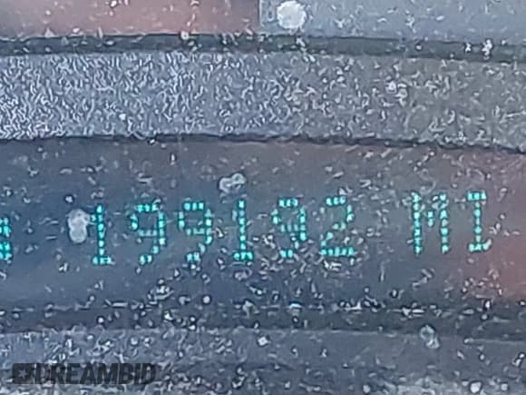 ✅ 2004 Chevrolet Tahoe LS • VIN: 1GNEK13T64R298221 • Лот: 43615648. Опубликован ранее на IAAI с пробегом 199 192 миль. Бесплатный доступ к архиву аукционных продаж из США и подробный отчёт об истории автомобиля на DreamBid. Изображение 15.