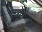 ✅ 2007 Chevrolet Silverado 2500HD Work Truck • VIN: 1GCHC24K27E526449 • Лот: 50052085. Опубликован ранее на Copart с пробегом 140 584 миль. Бесплатный доступ к архиву аукционных продаж из США и подробный отчёт об истории автомобиля на DreamBid. Изображение 11.