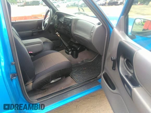 ✅ 2000 Ford Ranger XL • VIN: 1FTYR14C1YPA86196 • Lot: 42789559. Listed on IAAI with Not provided. Free auction sales archive from the USA and detailed vehicle history report at DreamBid. Image 5.