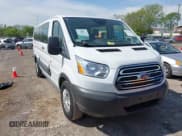 ✅ 2015 Ford Transit XL • VIN: 1FBZX2ZM1FKA83119 • Lot: 41994502. Wystawiony na IAAI z przebiegiem 144 505 mil. Bezpłatny archiwum sprzedaży aukcyjnych z USA i szczegółowy raport historii pojazdu na DreamBid. Zdjęcie 1.