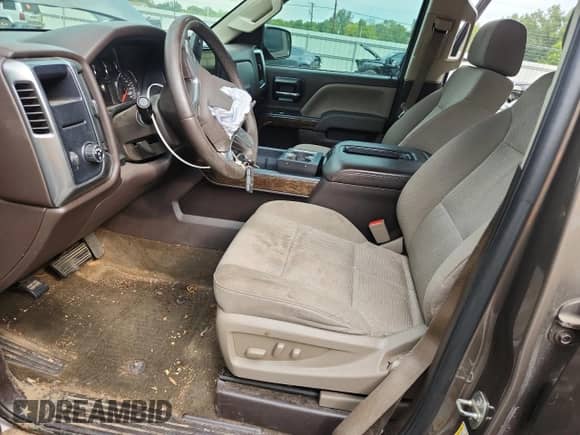 2014 Chevrolet Silverado 1500 LT z VIN 1GCRCREH6EZ202605, wystawiony jako Copart lot #71173055 z przebiegiem 150 202 mil mil oraz Szkoda całkowita • Salvage title. Historia ofert i sprzedaży dostępna na DreamBid. Obrazek 7.