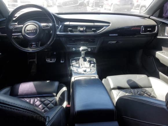 ✅ 2013 Audi S7 Prestige • VIN: WAUW2AFC8DN132991 • Лот: 50159955. Опубликован ранее на Copart с пробегом 140 507 миль. Бесплатный доступ к архиву аукционных продаж из США и подробный отчёт об истории автомобиля на DreamBid. Изображение 8.