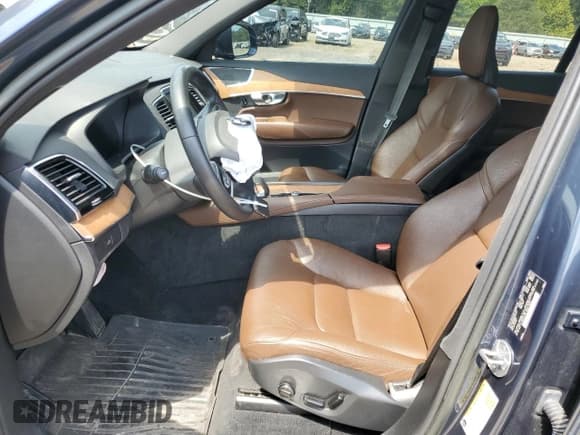 ✅ 2023 Volvo XC90 Plus • VIN: YV4062PN4P1954442 • Лот: 63682645. Опубликован ранее на Copart с пробегом 63 025 миль. Бесплатный доступ к архиву аукционных продаж из США и подробный отчёт об истории автомобиля на DreamBid. Изображение 7.