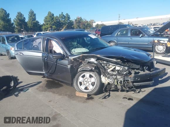 ✅ 2011 Honda Accord SE • VIN: 1HGCP2F68BA153112 • Lot: 43586936. Wystawiony na IAAI z przebiegiem Nie podano. Bezpłatny archiwum sprzedaży aukcyjnych z USA i szczegółowy raport historii pojazdu na DreamBid. Zdjęcie 1.