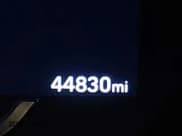 ✅ 2019 Hyundai Santa Fe Limited • VIN: 5NMS5CAA1KH130908 • Лот: 41680107. Опубликован ранее на IAAI с пробегом 44 830 миль. Бесплатный доступ к архиву аукционных продаж из США и подробный отчёт об истории автомобиля на DreamBid. Изображение 16.