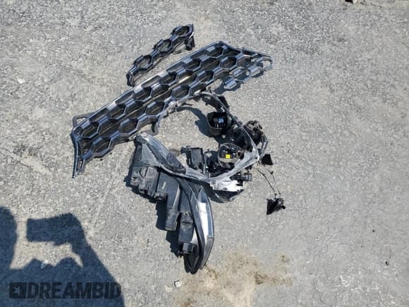 ✅ 2020 Hyundai Santa Fe Limited • VIN: 5NMS53AA7LH213647 • Lot: 68830414. Wystawiony na Copart z przebiegiem 48 188 mil. Bezpłatny archiwum sprzedaży aukcyjnych z USA i szczegółowy raport historii pojazdu na DreamBid. Zdjęcie 15.