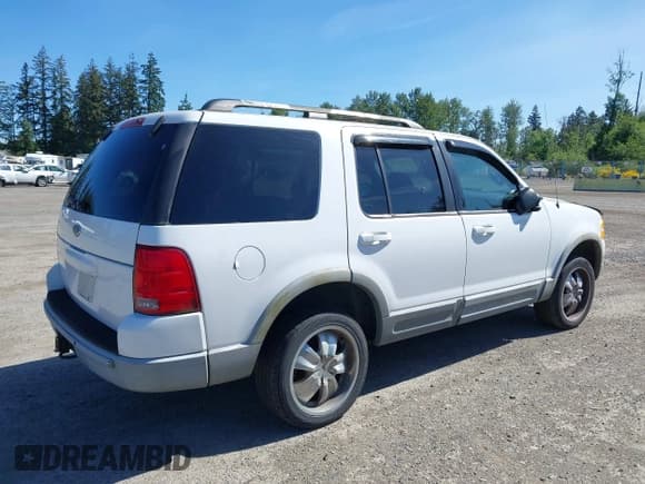 ✅ 2002 Ford Explorer XLT • VIN: 1FMZU73E82ZA16789 • Lot: 42361140. Listed on IAAI with 186,787 mi. Free auction sales archive from the USA and detailed vehicle history report at DreamBid. Image 4.